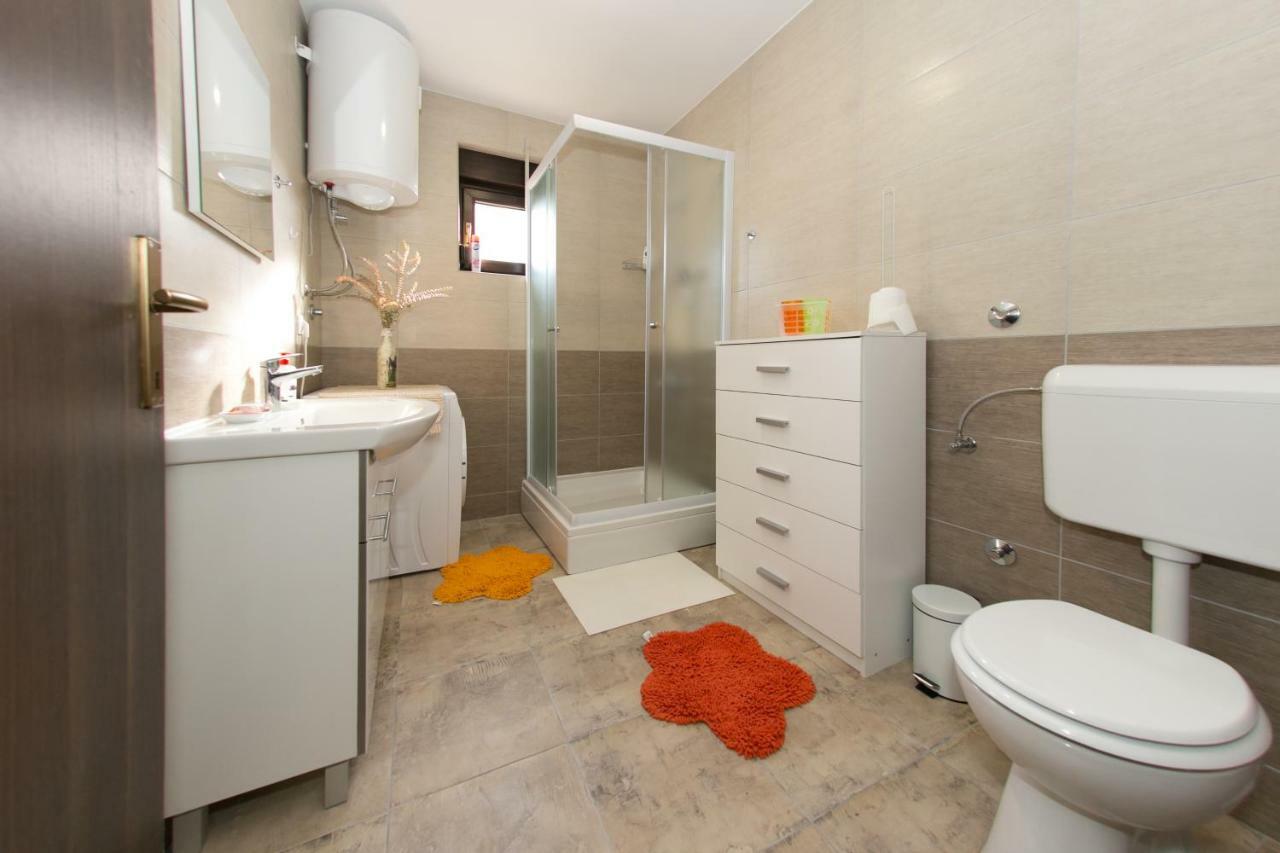 Apartman Lori Otocac Exterior photo